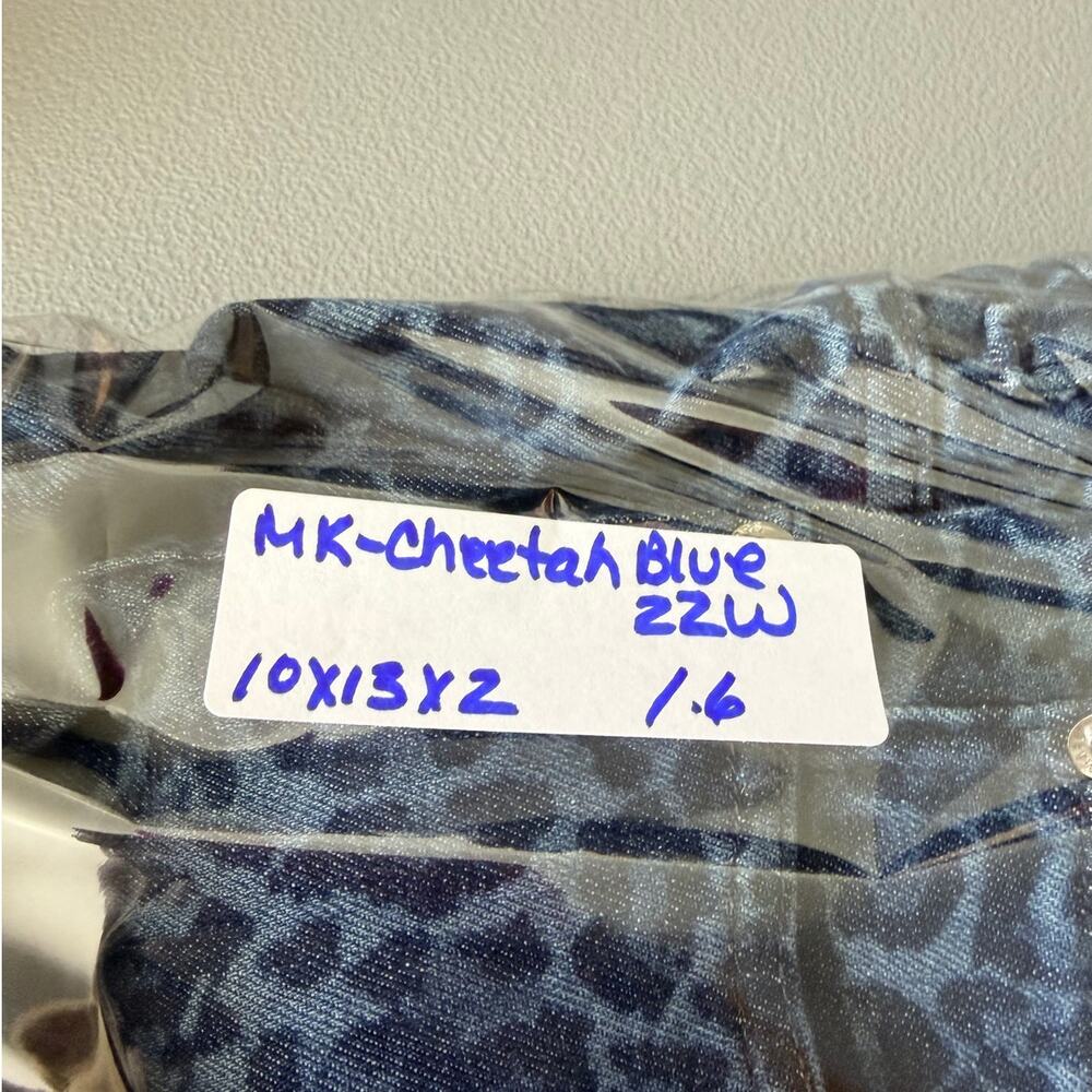 Michael Kors Leopard Print Jeans 22W NWT Blue Animal Denim - Picture 10 of 10